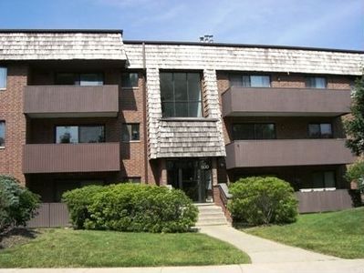 500 Timber Ridge Dr APT 204, Carol Stream, IL, 60188