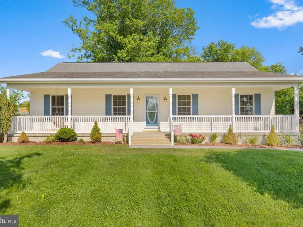 188 S Sunset Dr, Broadway, VA 22815