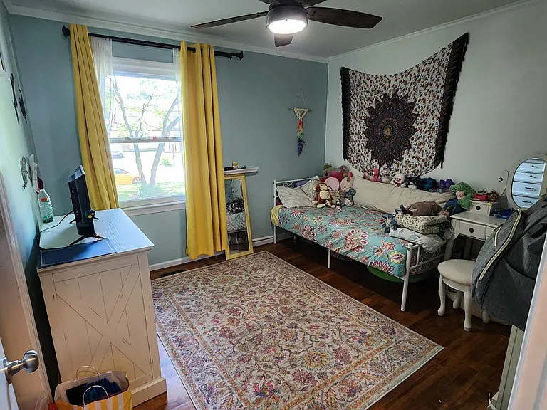 209 Dabney Dr — Photo 7