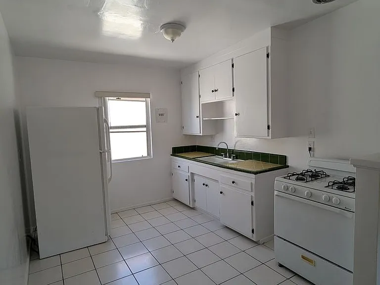 2845 E Spaulding St — Photo 11