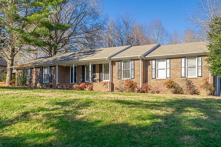 1st image of 649 Julia Dr