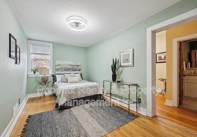 211 E Geneseo St — Photo 14