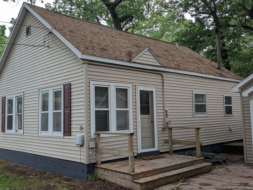 1st image of 157 S Kenwood St