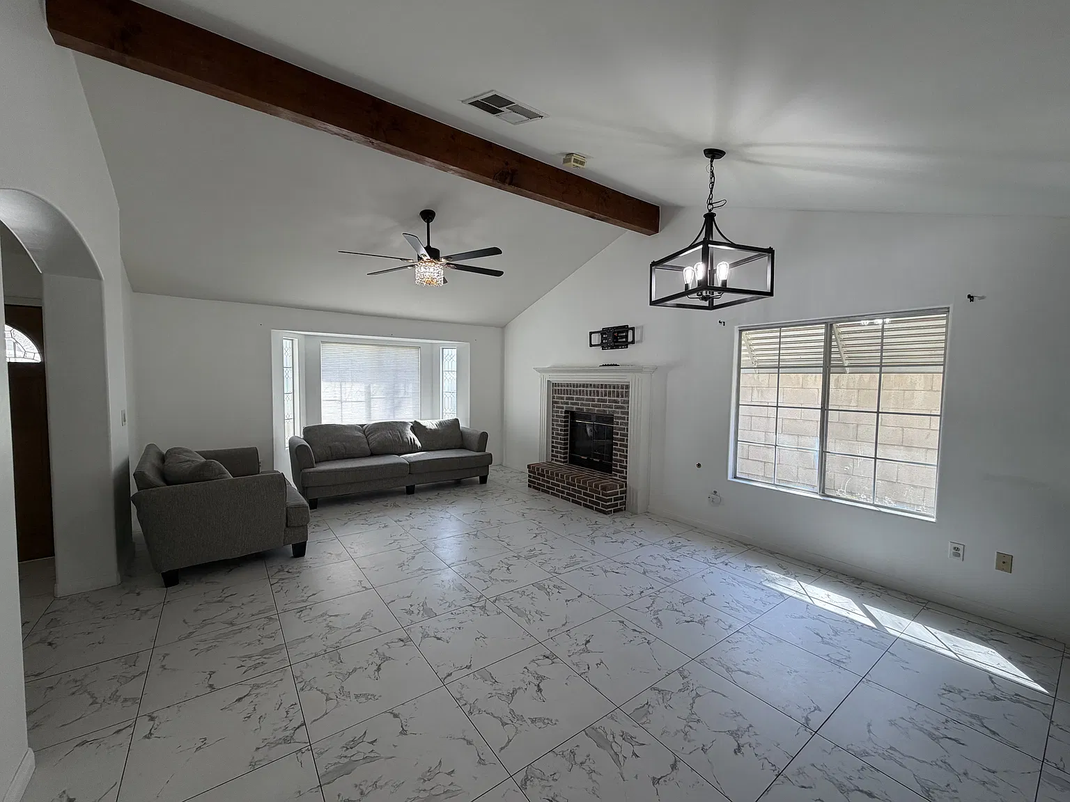 3 bed, 1562 sqft, $2,400 — Photo 4