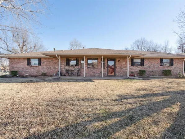 116 Seminole Ln, Yukon, OK 73099