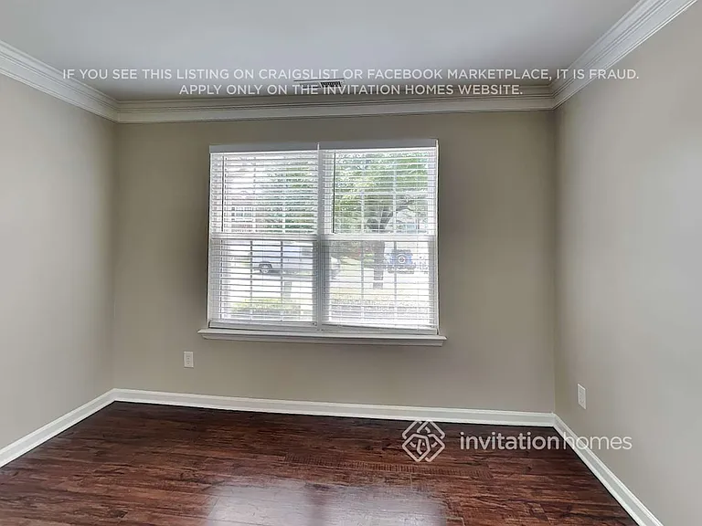 10441 Pickerel Ln — Photo 4