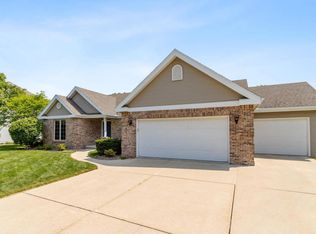 6 Madeline Is, Madison, WI 53719