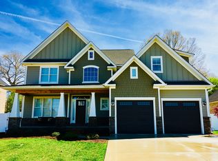 3767 10th St NE, Hickory, NC 28601