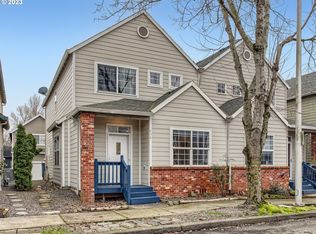 434 NE Roth St, Portland, OR 97211