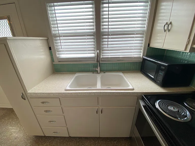 1020 NE 3rd St #1020 — Photo 10