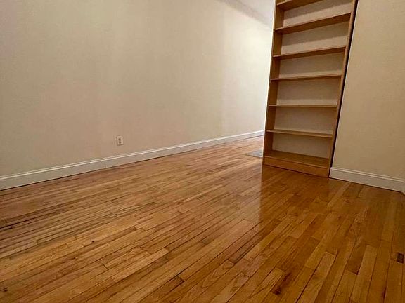 3rd image of 114 E 1st St APT 21