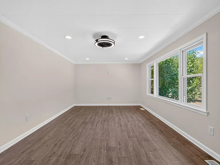 625 S Spotswood Trl — Photo 11