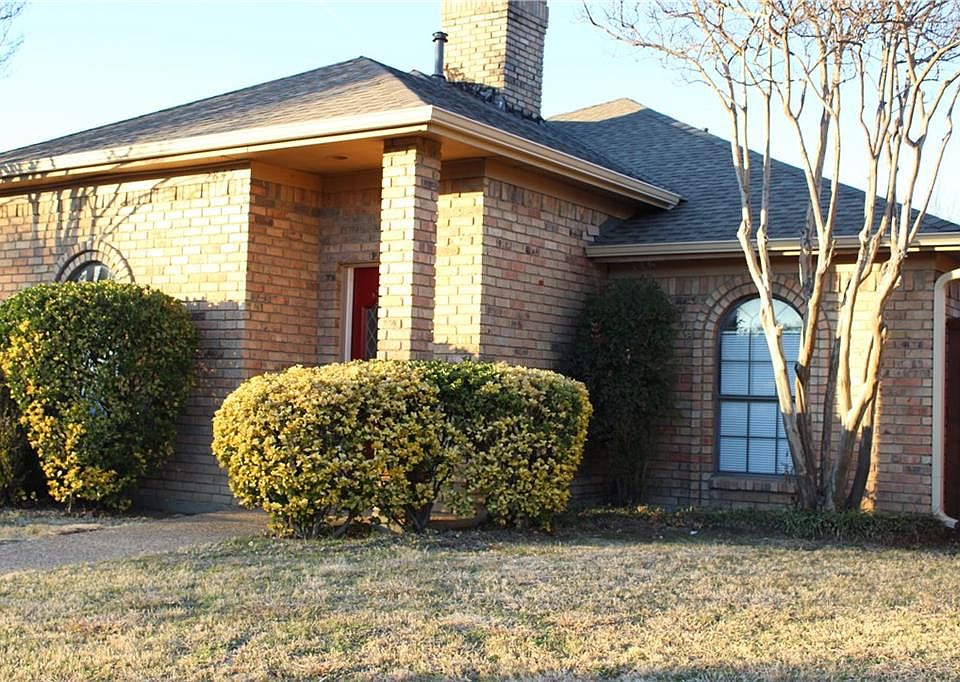 1st image of 2845 Stoneridge Dr