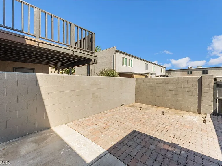 1406 N Jones Blvd — Photo 28