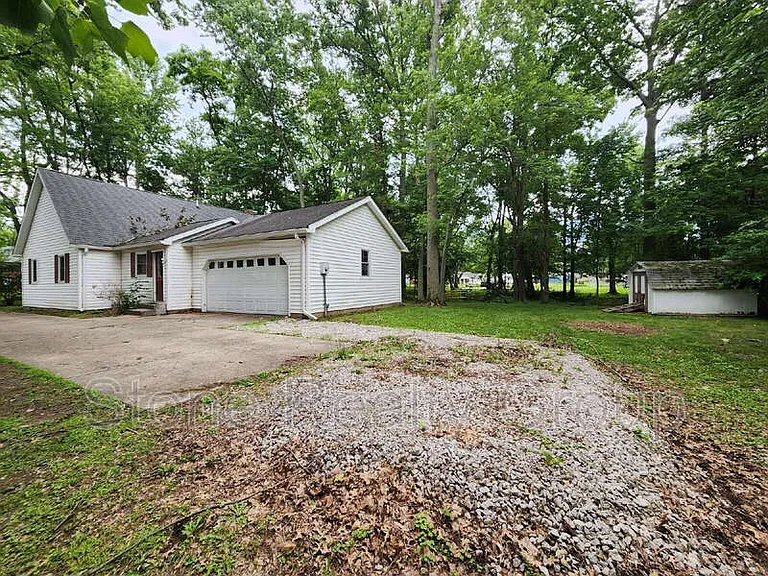 47 W Lawrin Blvd — Photo 9