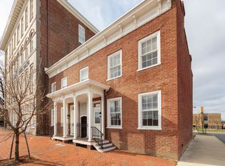 900 St James St, Richmond, VA 23220