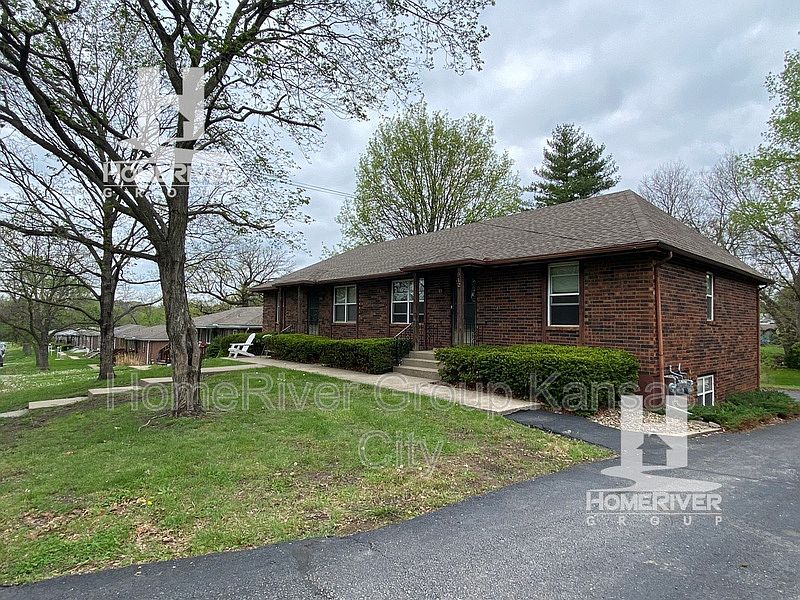 1st image of 912 NE 68th St