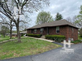 912 NE 68th St, Gladstone, MO 64118