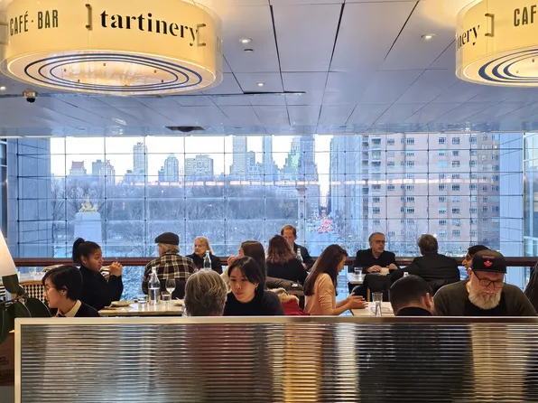 200 West 58th Street image 9 of 13