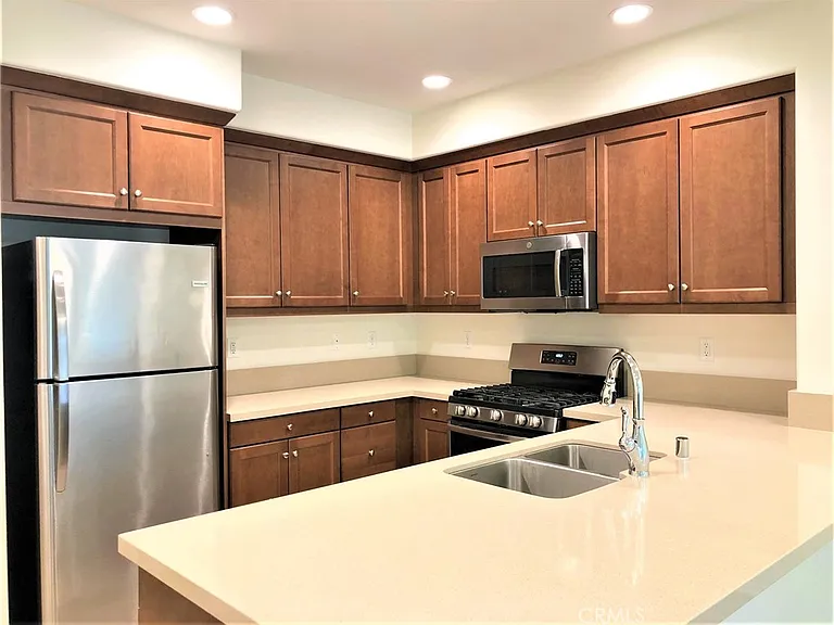 421 Camino Ruiz — Photo 17