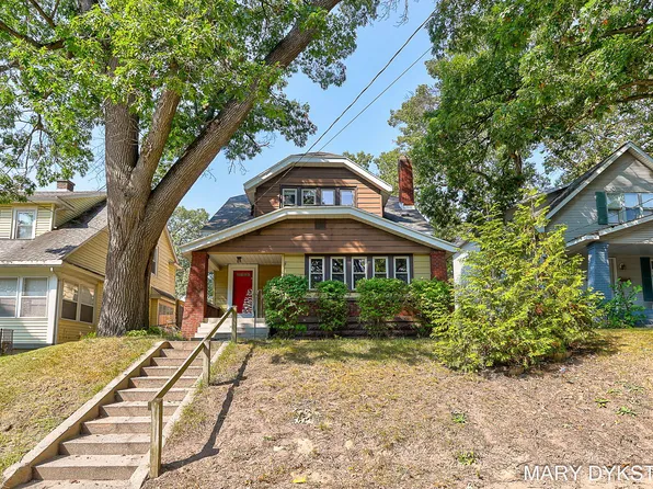 1019 Calvin Ave SE, Grand Rapids, MI 49506