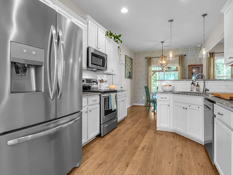 405 Belhaven Ct — Photo 15