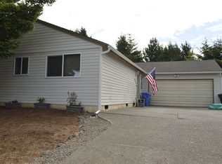 825 SE Bird Ave, Waldport, OR 97394
