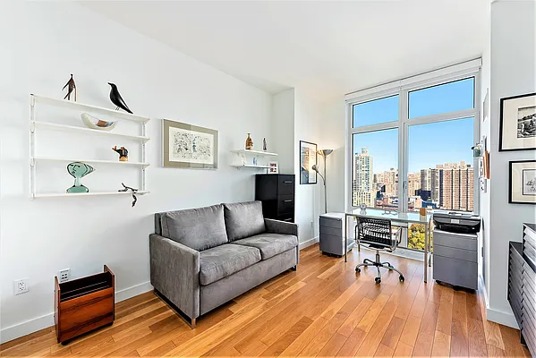 Sold by Compass | media 21