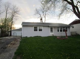 144 Adobe Cir, Carpentersville, IL 60110