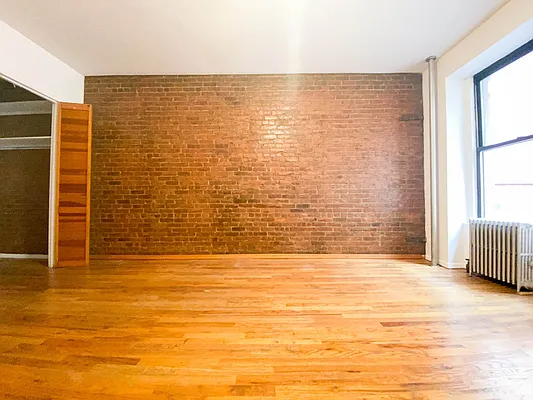 Rented by RealTegrity NY LLC | media 17