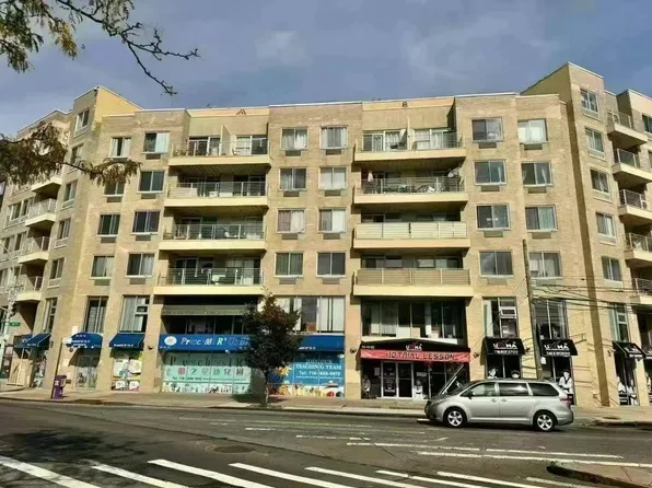 81-15 Queens Blvd #5E, Elmhurst, NY 11373