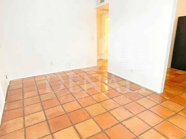 1404 W Fresno St #1 — Photo 4