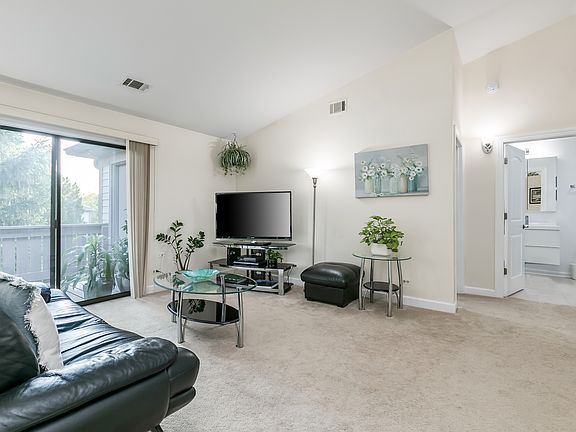 4th image of 1630 W Partridge Ct Unit 2