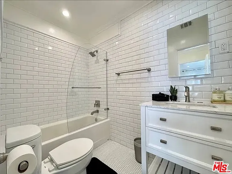 429 Ocean Ave #12 — Photo 14