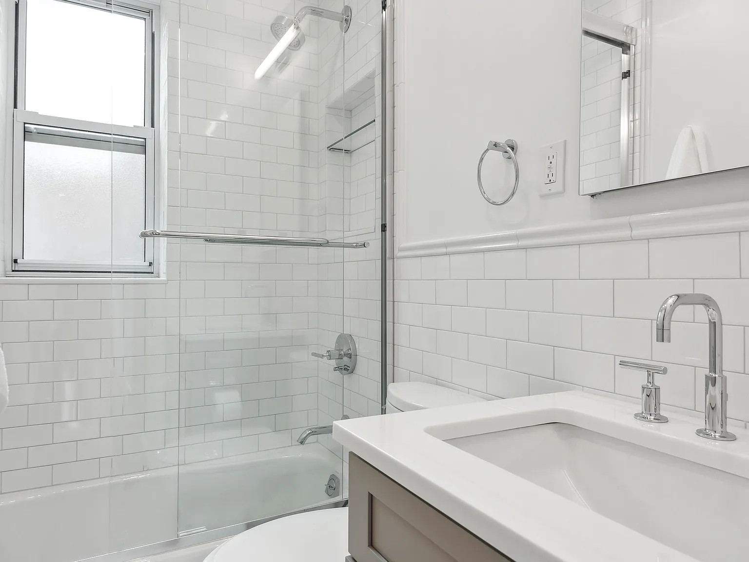 624 West 207th Street — Photo 4