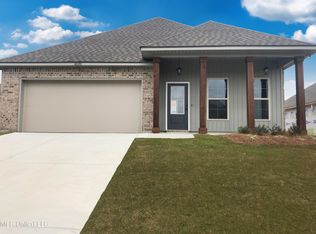 18070 Evergreen Dr, Gulfport, MS 39503