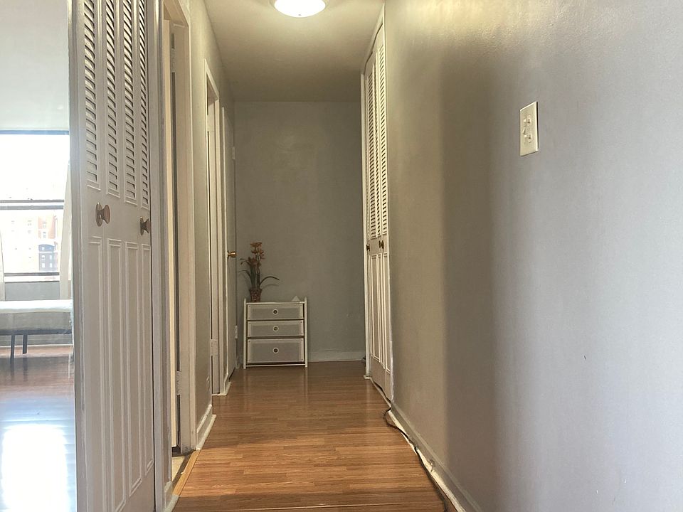 1st image of 112 Washington Pl APT 12E