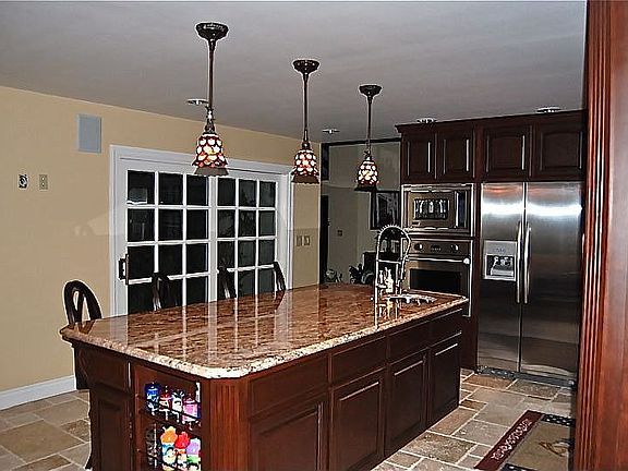 Le Grande Kitchen Island