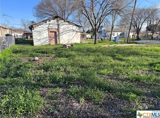 1120 Belmarez Ave, Seguin, TX 78155