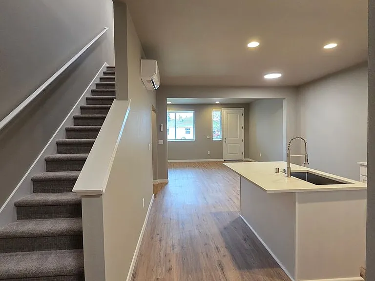 724 N Pearl St #B — Photo 7
