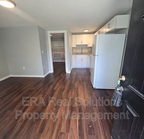 75 E Moler St #B — Photo 11