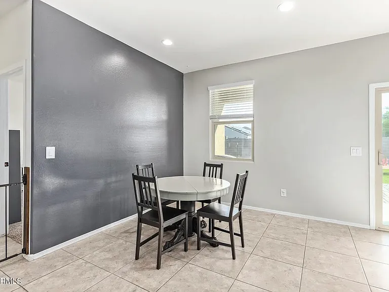 30987 W Columbus Ave — Photo 14