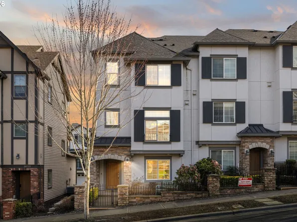 28528 SW Dundee Ln, Wilsonville, OR 97070