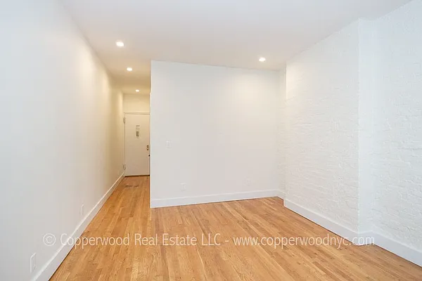 Rented by Copperwood Real Estate | media 19