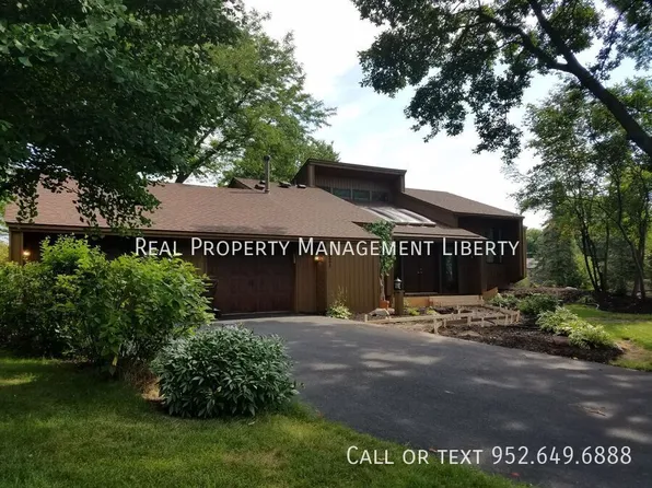9821 Colorado Cir, Bloomington, MN 55438