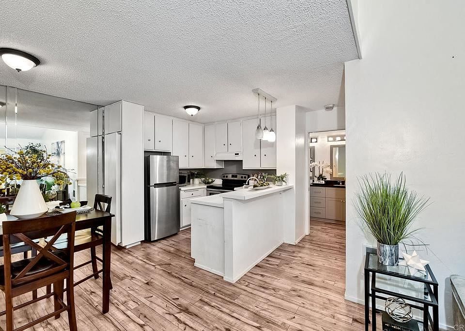1st image of 4600 Lamont St #313