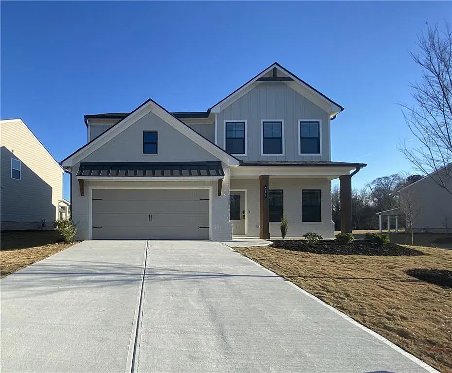 4 bed, 2424 sqft, $2,995 — Photo 1