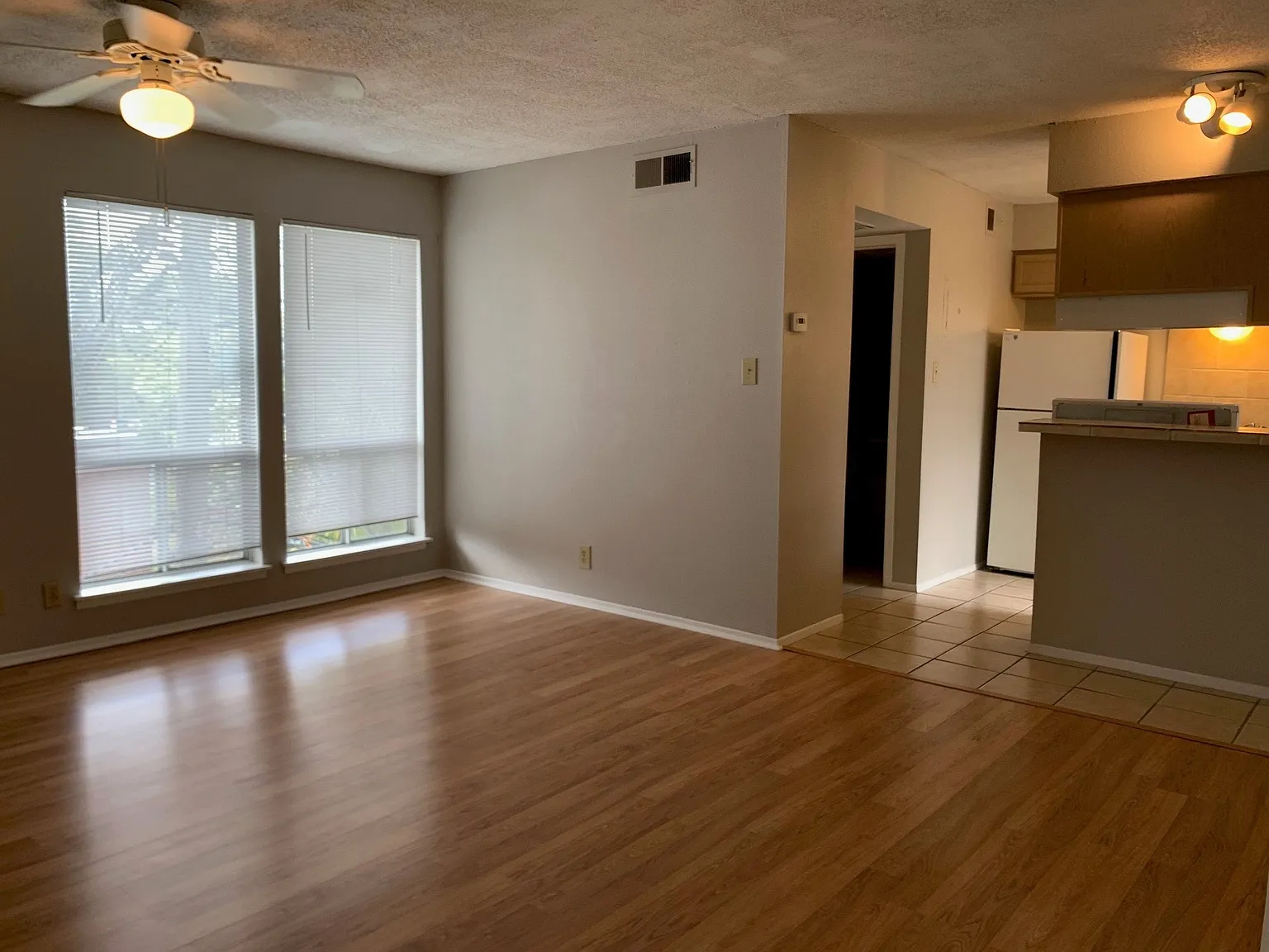 Studio, 404 sqft, $925 — Photo 4