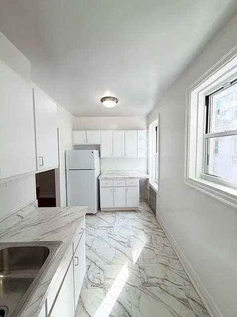 341 East 19th Street — Photo 2