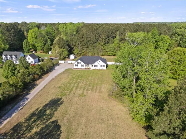 1124 Saint Brides Rd W, Chesapeake, VA 23322